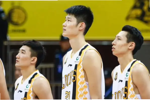 CBA广厦三少时代，特指胡金秋、孙铭徽、